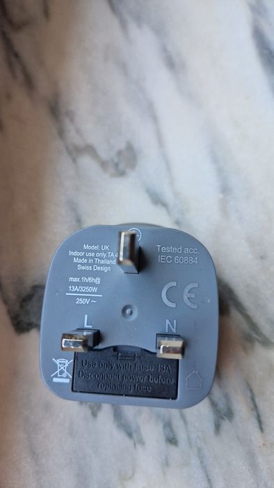Adaptador de viagem Samsonite – Reino Unido / Irlanda (UK Plug)