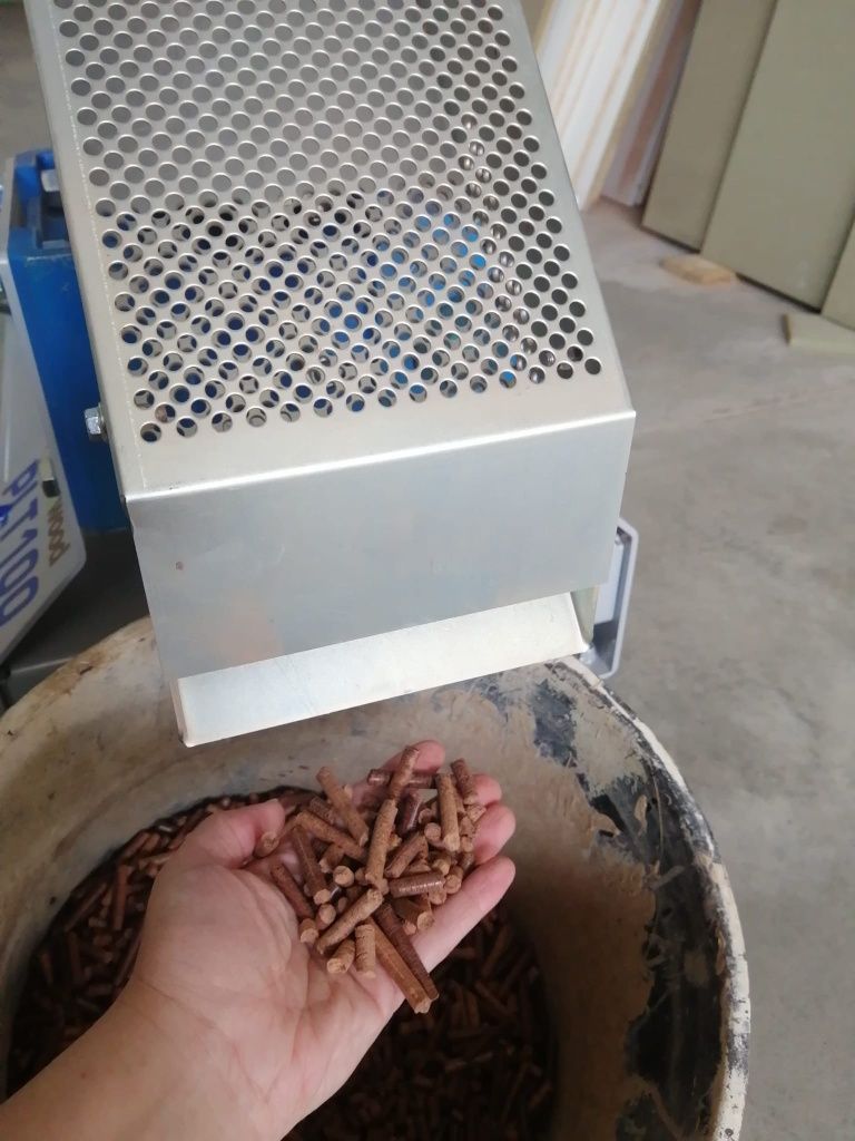 Máquina de fabrico de PELLETS