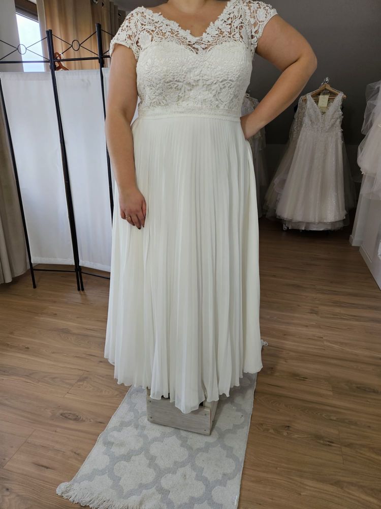 Suknia ślubna rozmiar 48-54 plus size