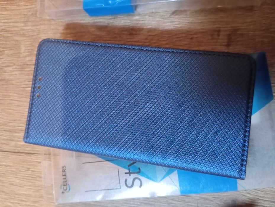 Etui nowe do telefonów