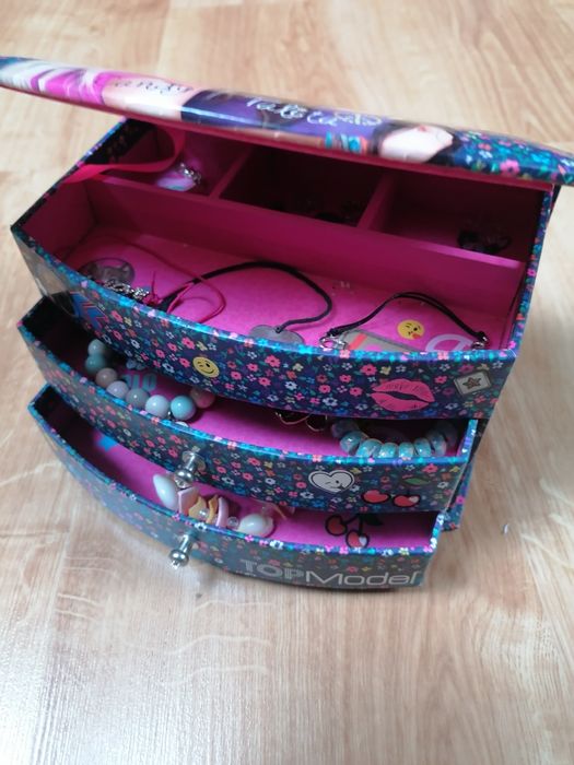OKAZJA Top Model szkatułka duża + gratisy w środku