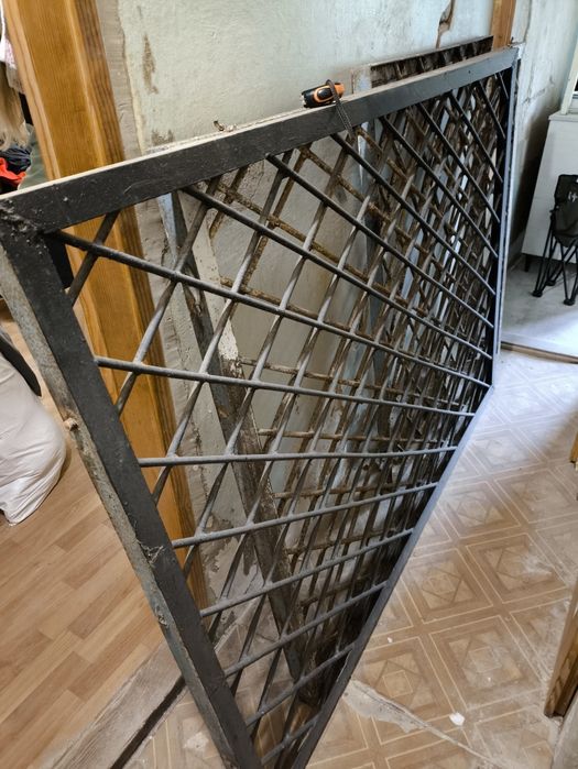 Металеві решітки на вікна