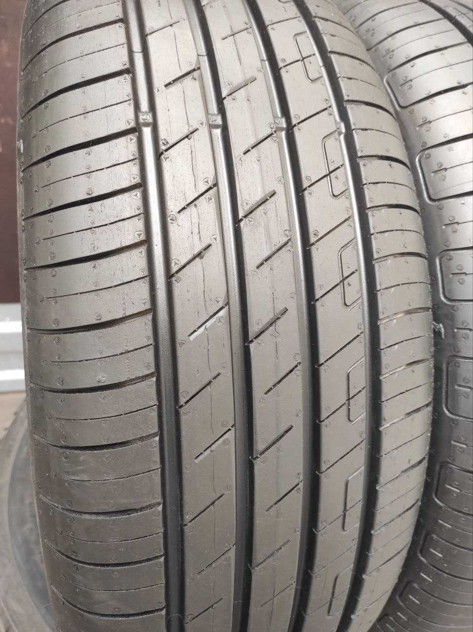 GoodYear Efficient Grip Performance 215/55r17 98W Extra Load НОВЫЕ ЛЕТ