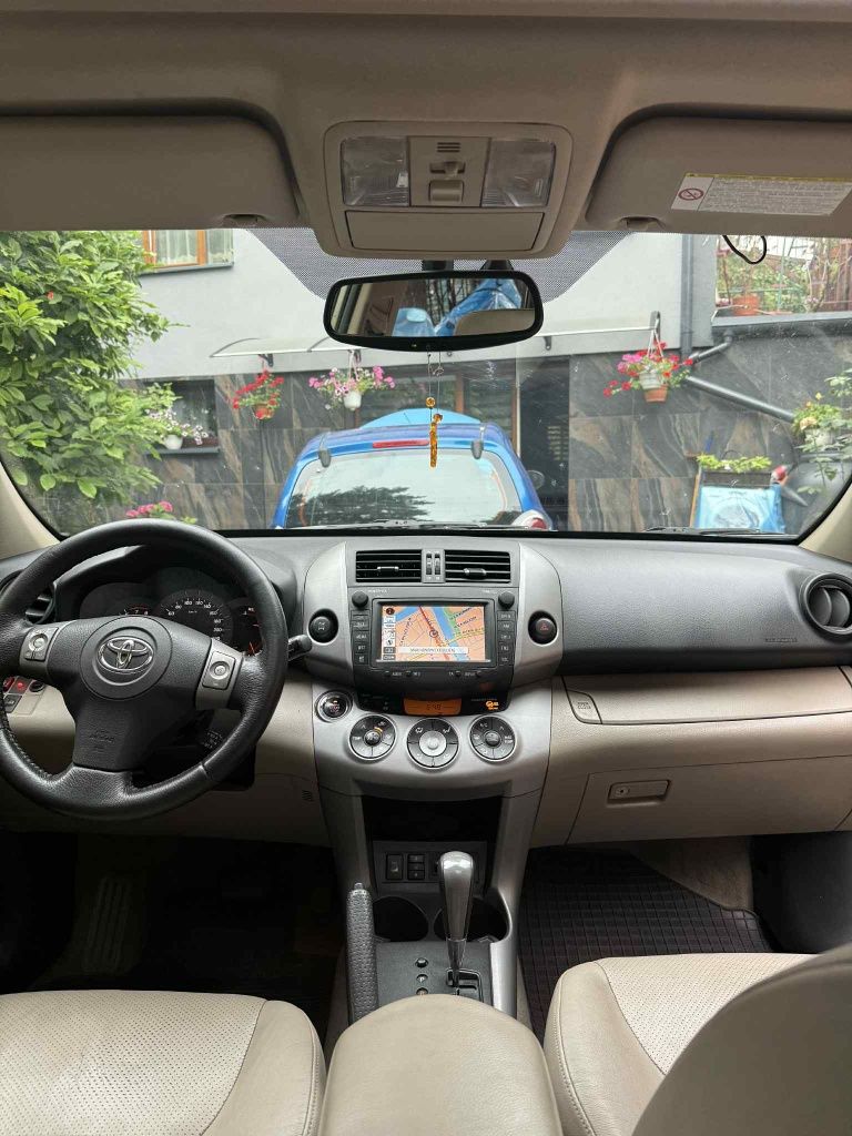 Toyota rav4 2007r 2.0 LPG Automat