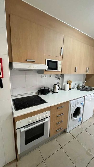 Arrendamento de apartamento t2 na Rua dos Três Castelos