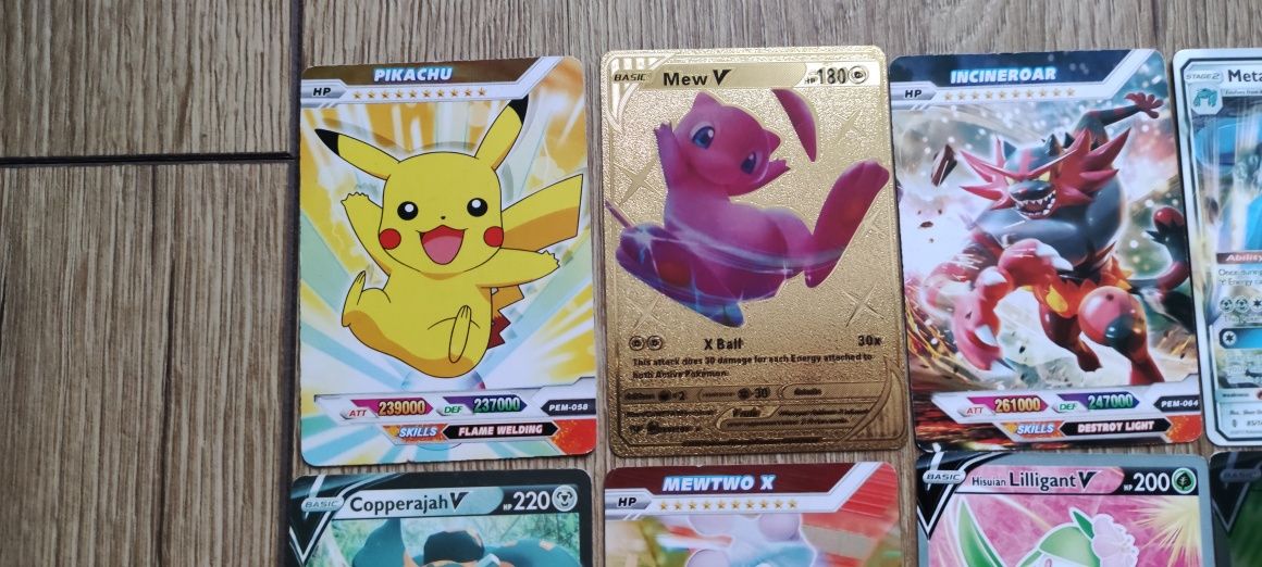 Karty Pokemon zestaw 42 szt. Pikachu Holo złota GX Vmax Energy