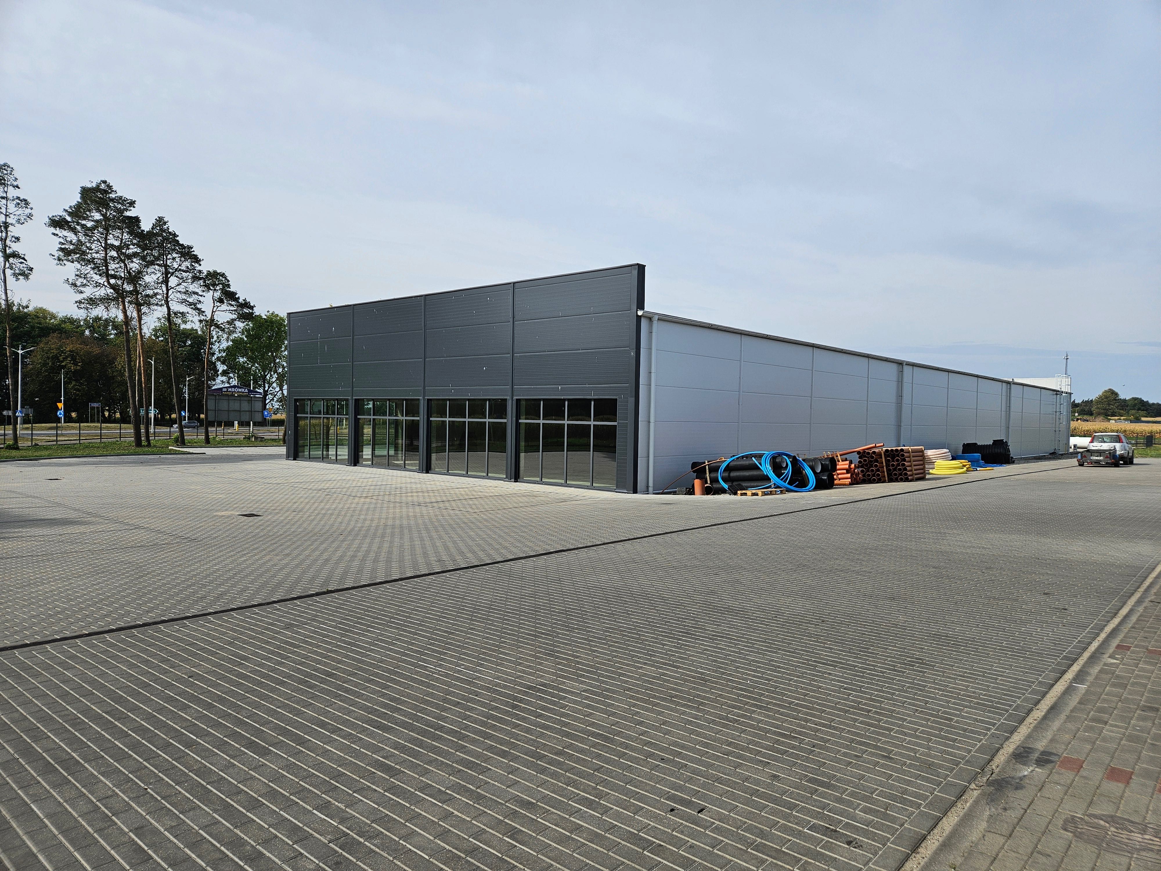 Oferta wynajęcia lokalu handlowo usługowego o powierzchni 400 m2