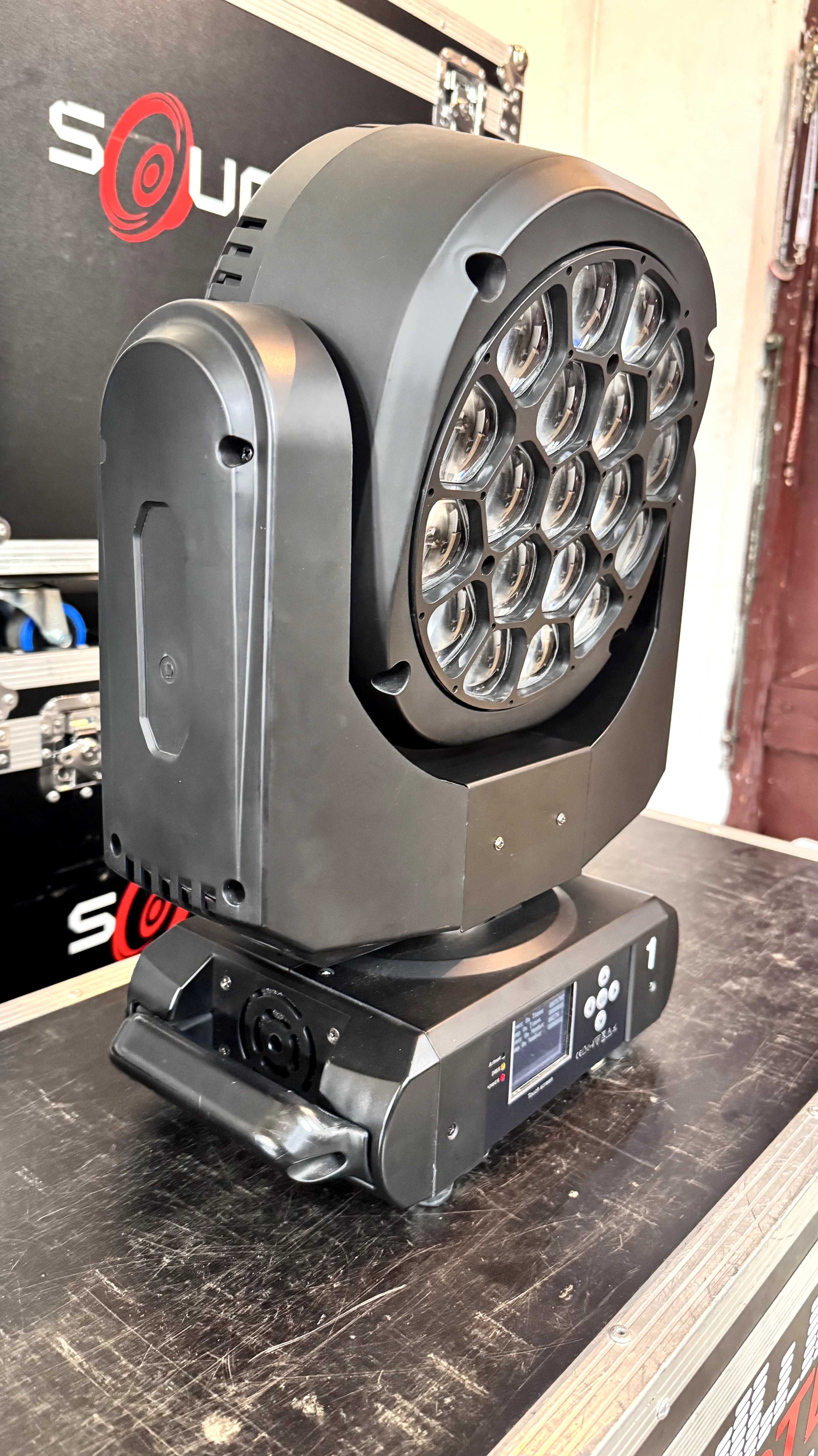 PG LED B-EYE - kopia claypaky b-eye k10