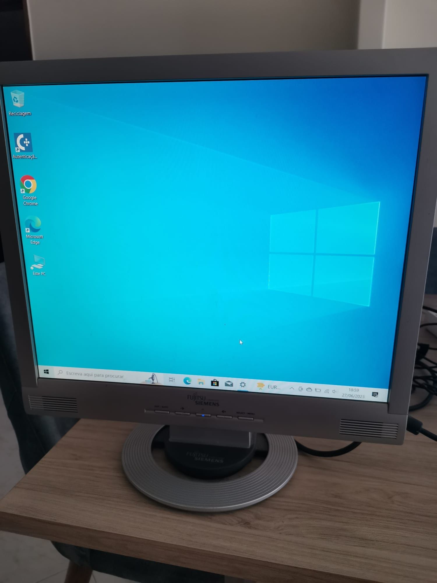 Monitor PC Fujitsu