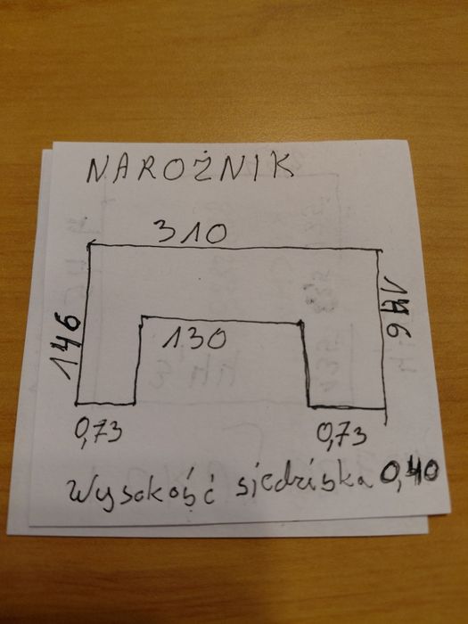 Narożnik z funkcją spania w kształcie litery U.