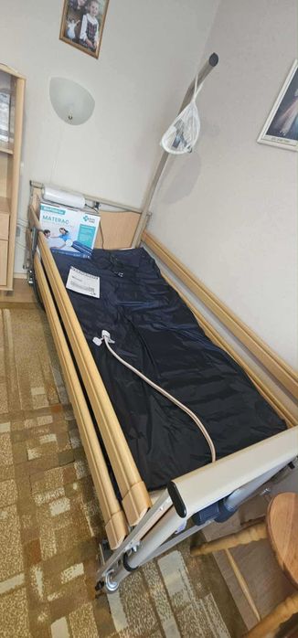 Łóżko rehabilitacyjne Luna Basic 2 firmy Vermeiren w stanie idealnym