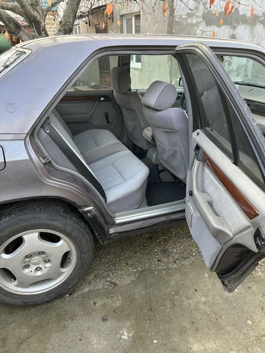 Продам машину мерседес