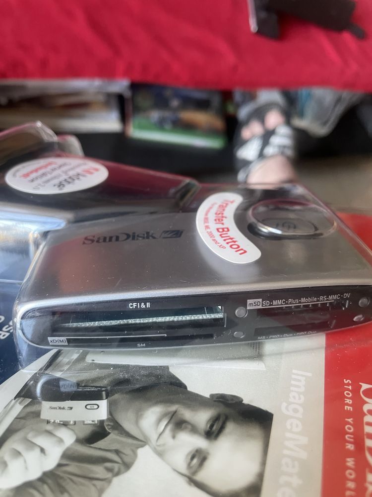 SanDisk Card Reader Writer 12 in 1