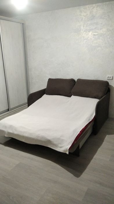 Квартира в центрі міста(вул.Богунська) добово/погодинно.