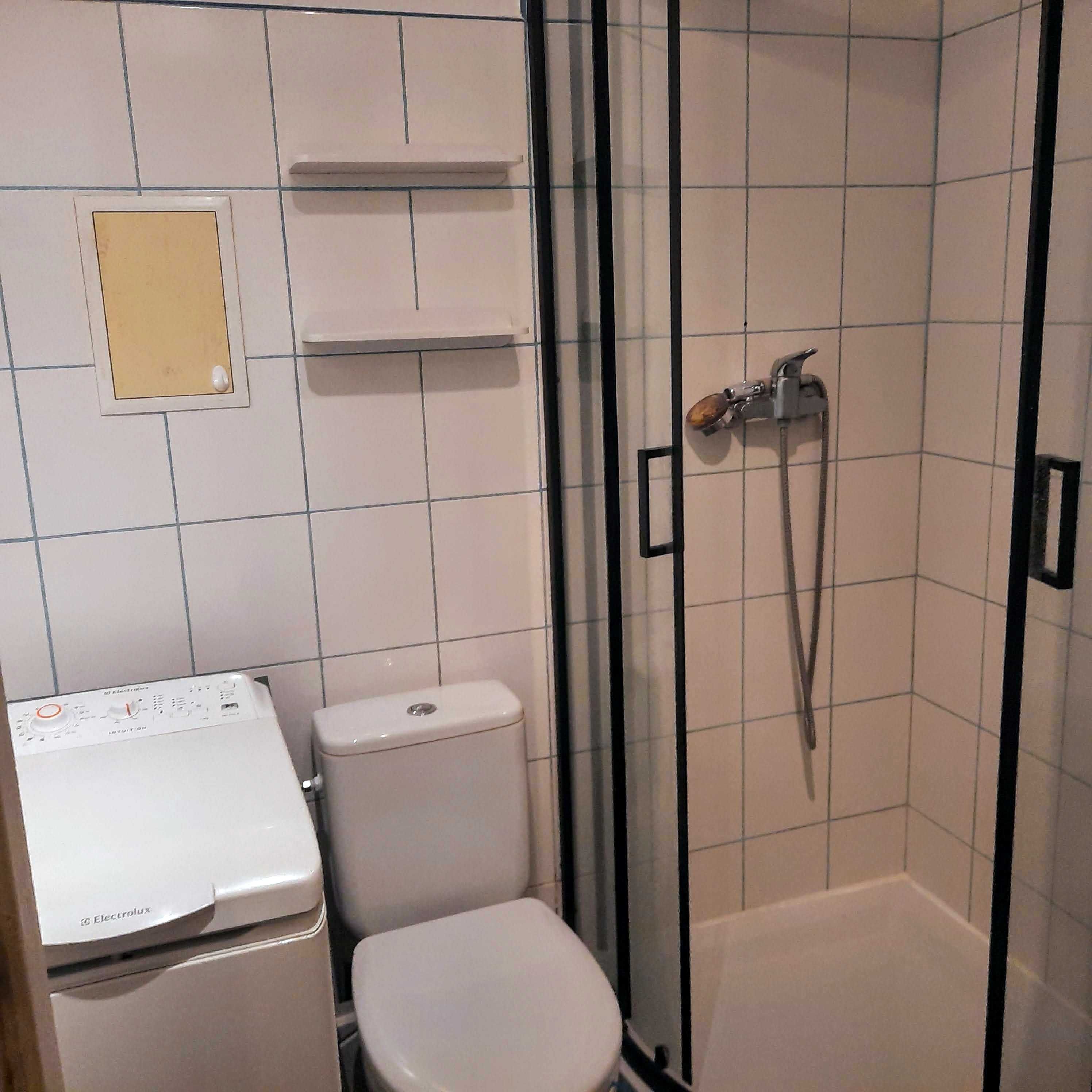 Kawalerka 32 m2 Poręba tylko 2000zł