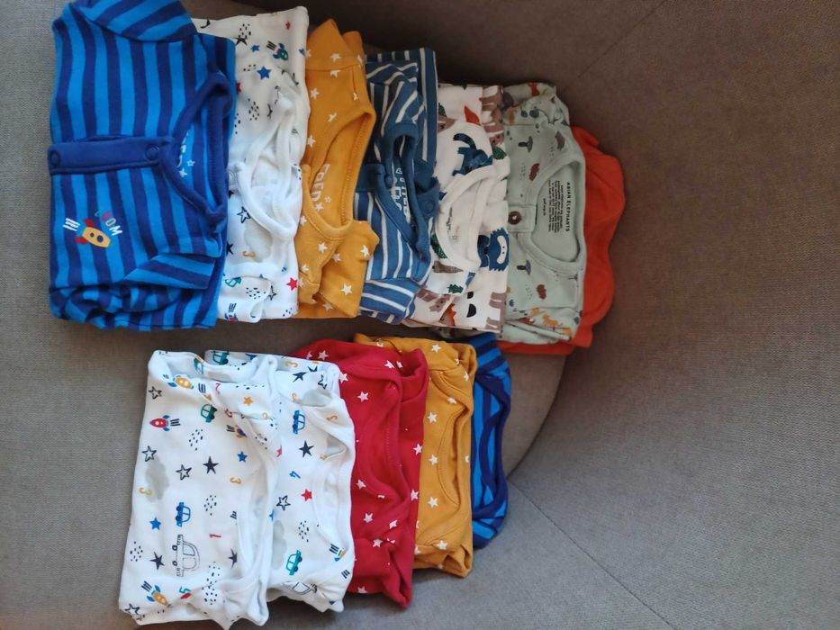 Vendo roupa para bebé em bom estado