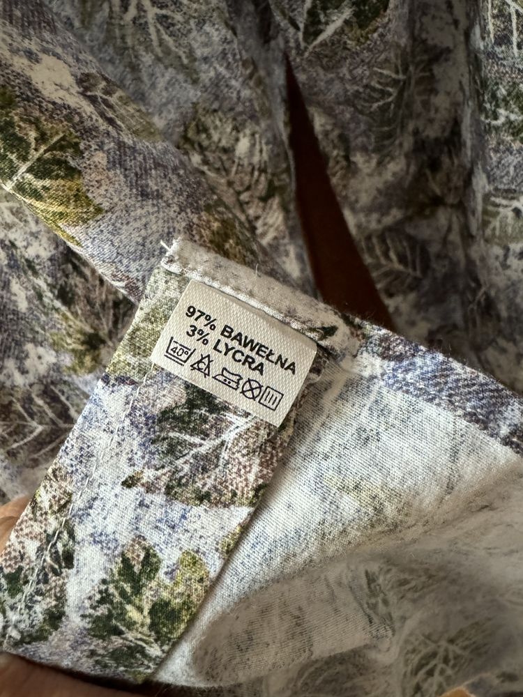 Lekka uciągliwa koszula męska w liście 41B