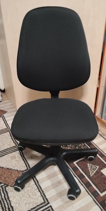 Стул офисный, кресло