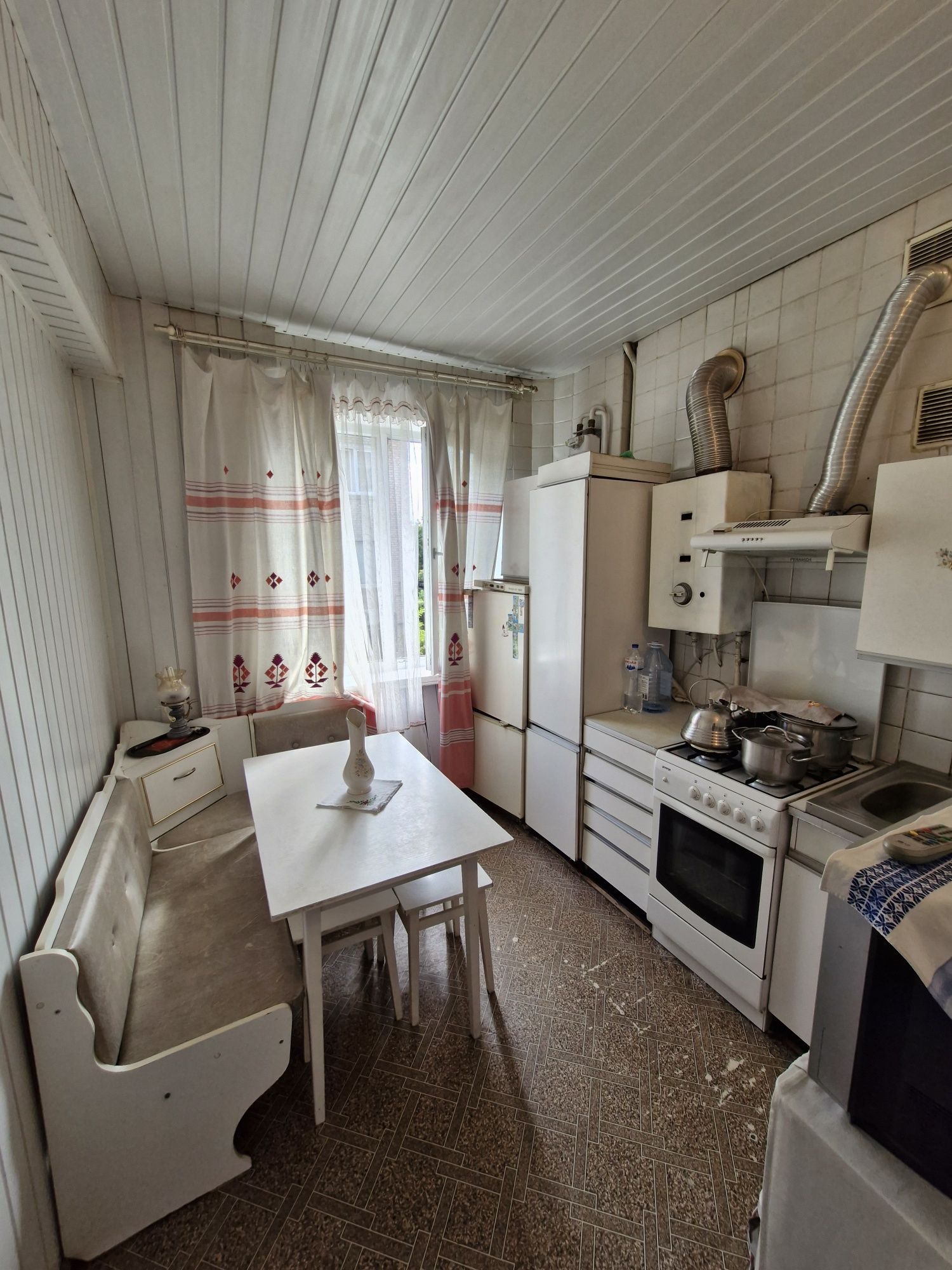 Продаж 3-х кімнатної квартири. 20-й квартал. Сталінка. Автономка.
