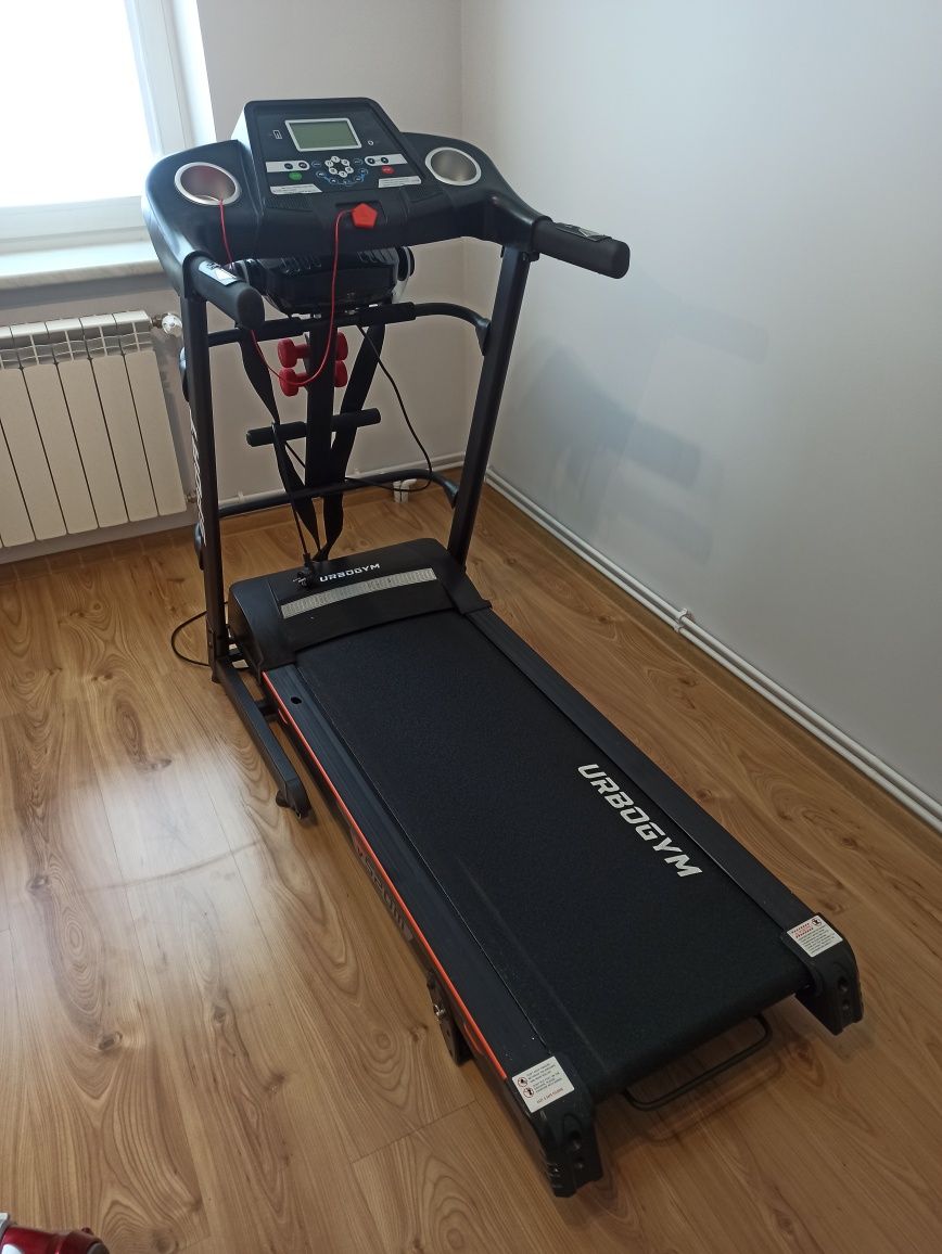 Bieżnia Urbogym v520