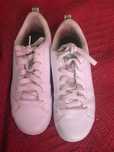 Tenis Adidas 34 COMO NOVOS
