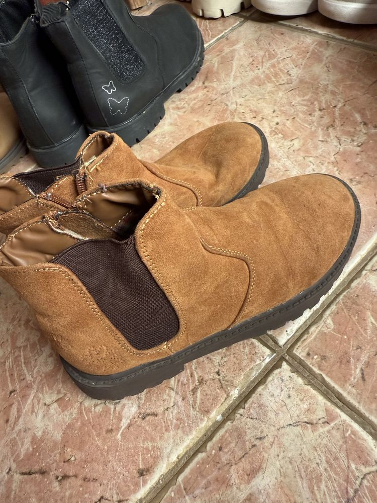 Botas em muito bom estado