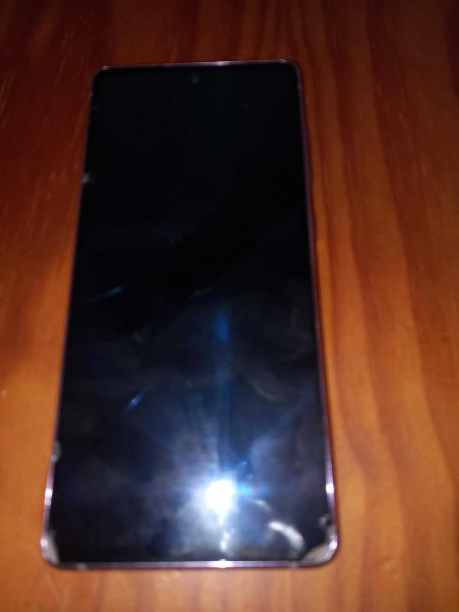 Vendo ou troco telemóvel
