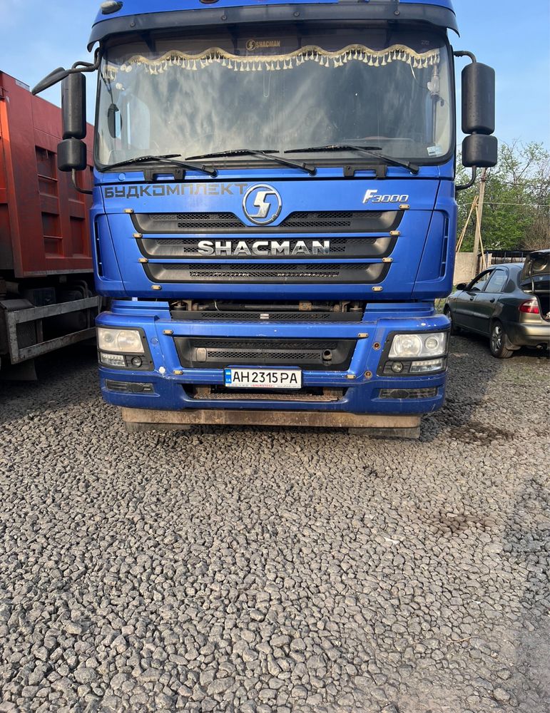SHACMAN F3000 на полном ходу