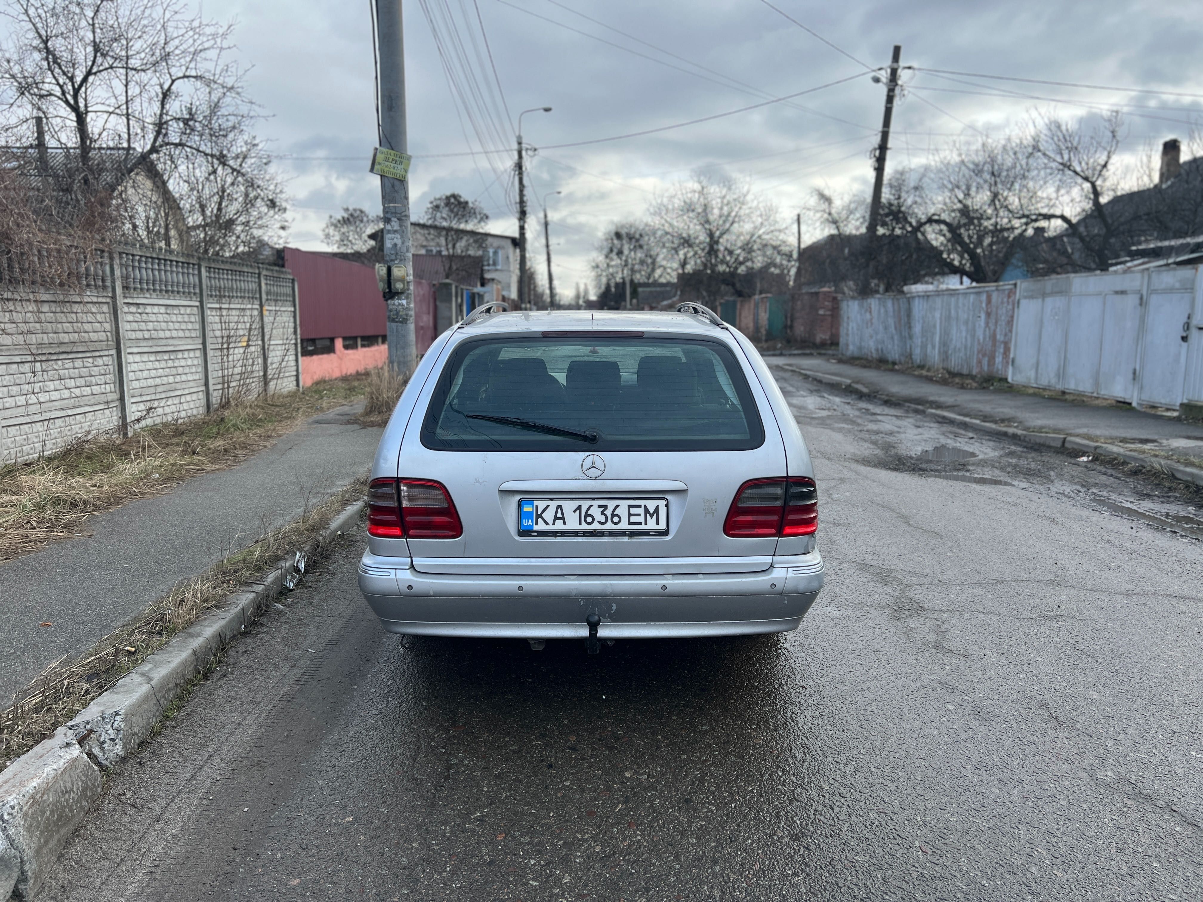 Mercedes E220 CDI 2.2 дизель автомат универсал 2002