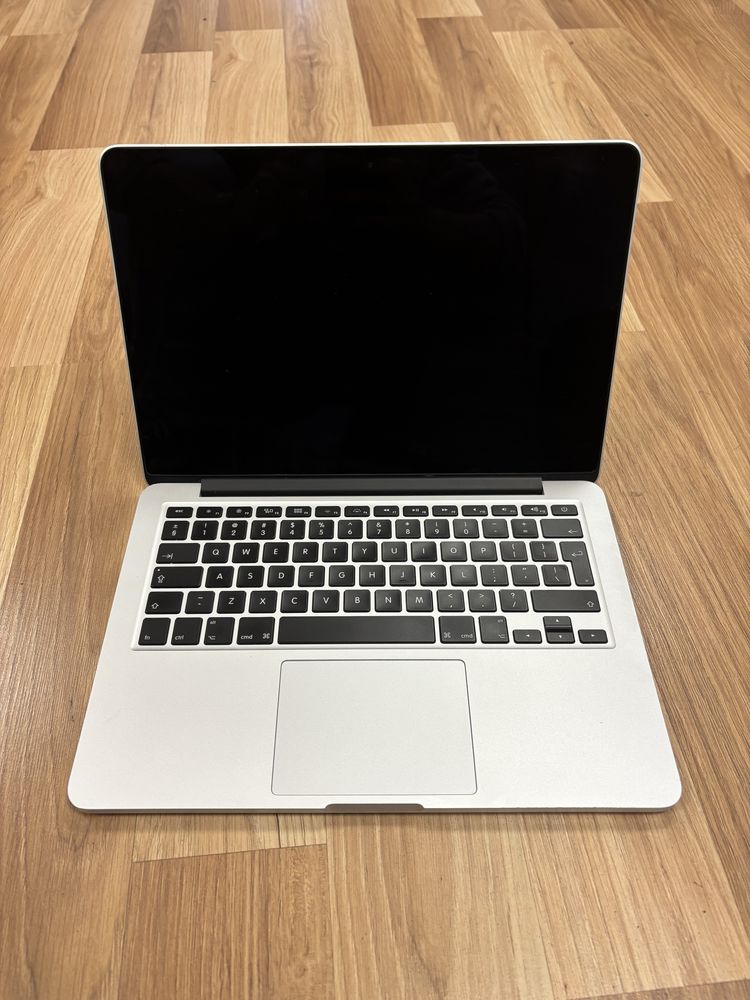 Laptop Macbook pro 2012 z ładowarką