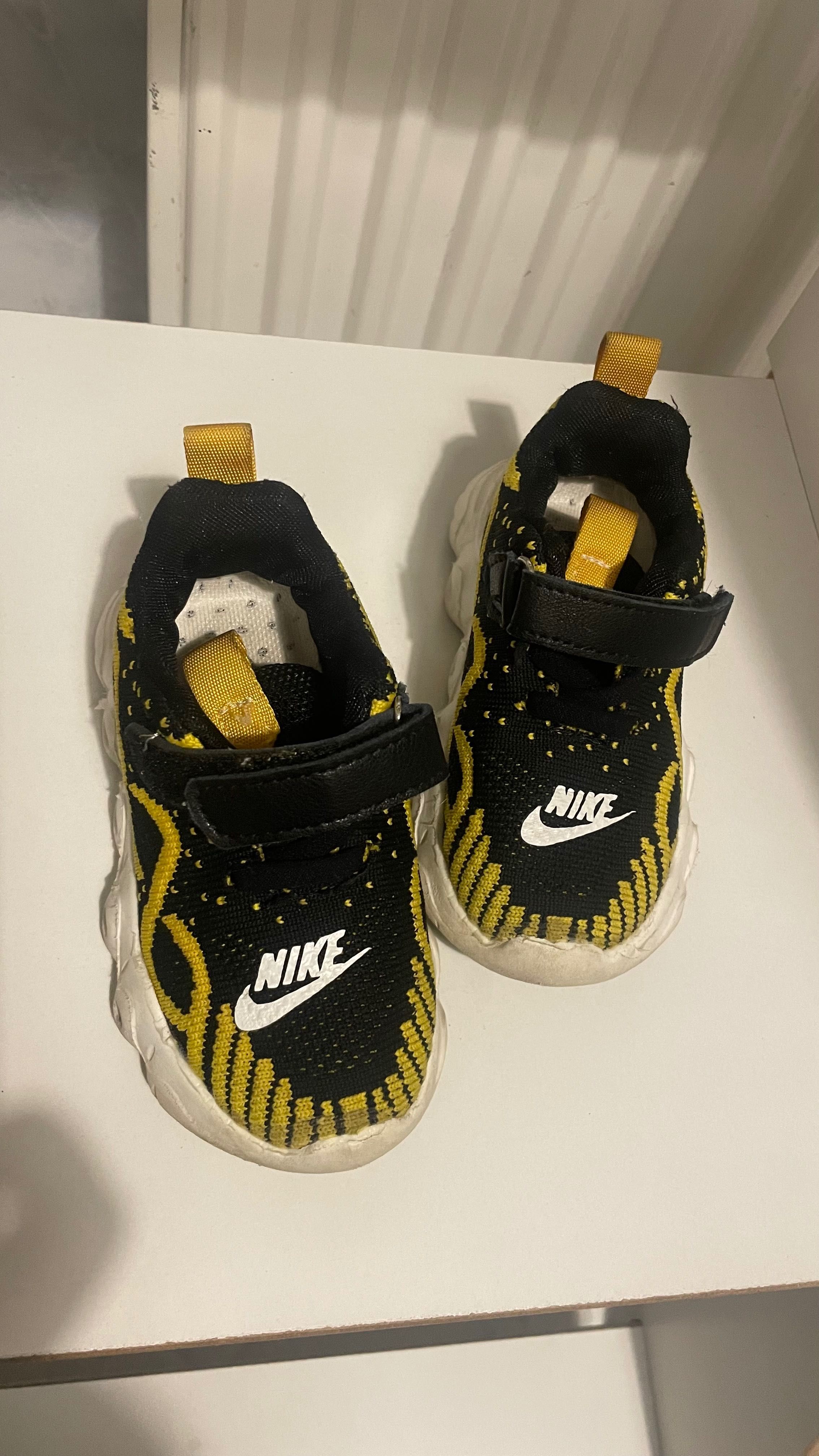 Buty dziecięce Nike 23