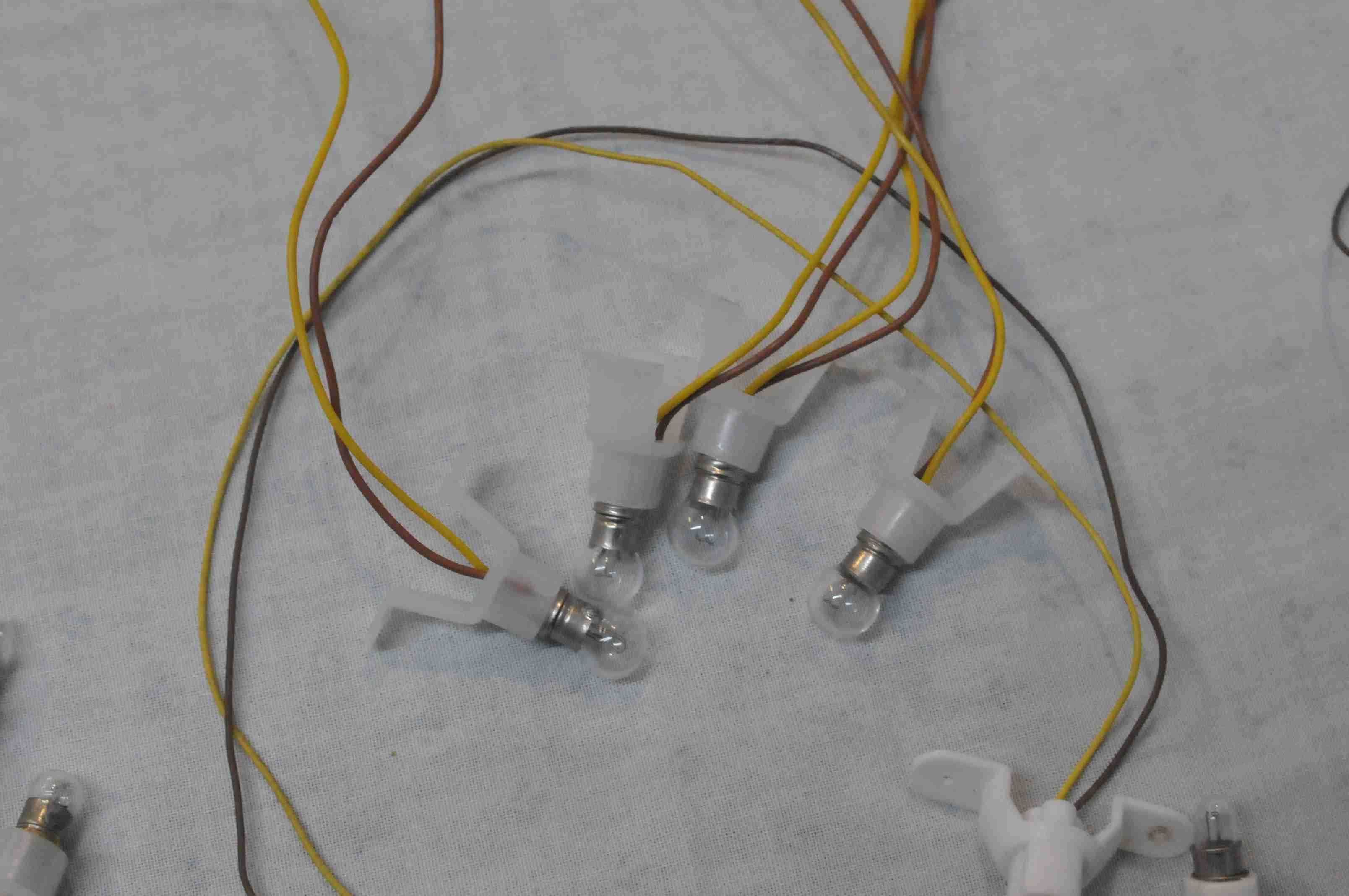 HO - Lampada 14-19 volts com casquilho BRAWA