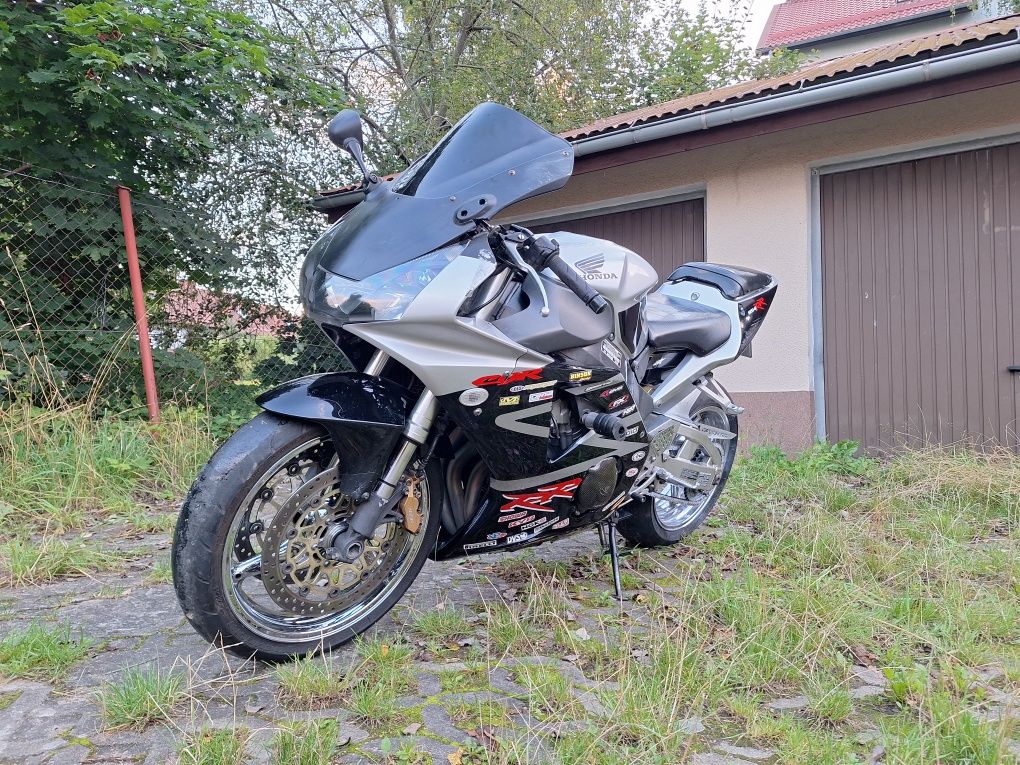 Honda CBR 954  kpl opon