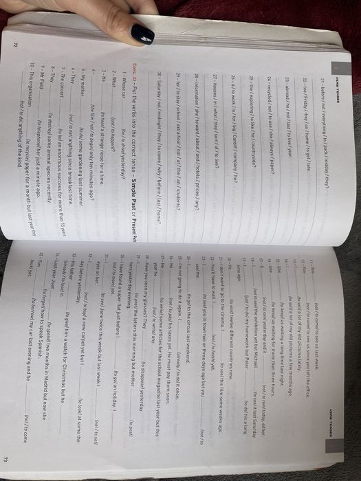 Livro exercícios Inglês “Brush Up Your” Grammar de Manuela Sottomayor