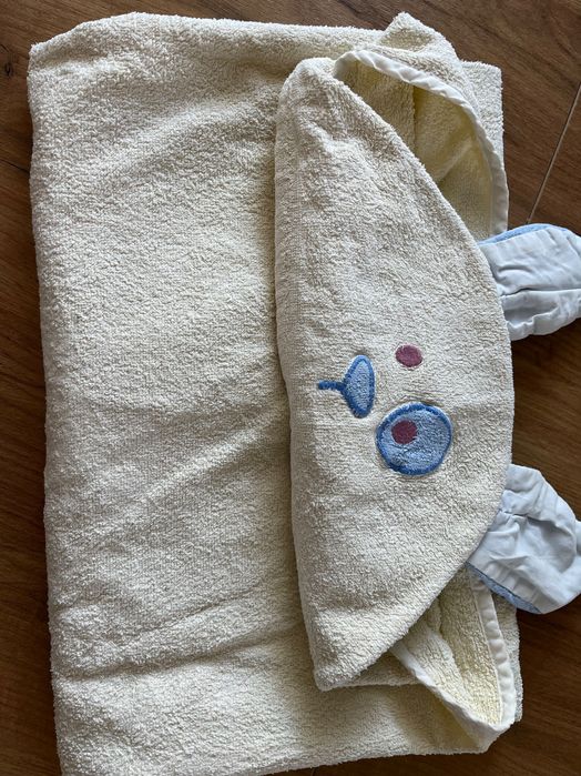 Ręcznik kąpielowy niemowlęcy