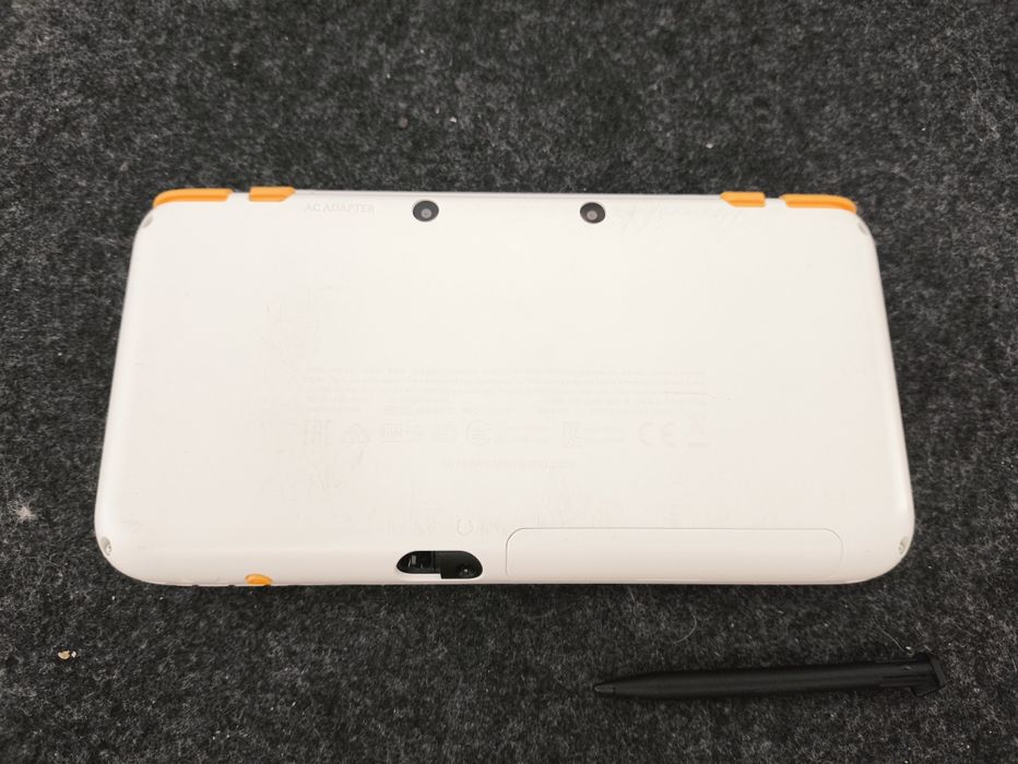 New Nintendo 2DS XL 64Gbs desbloqueada + Extras