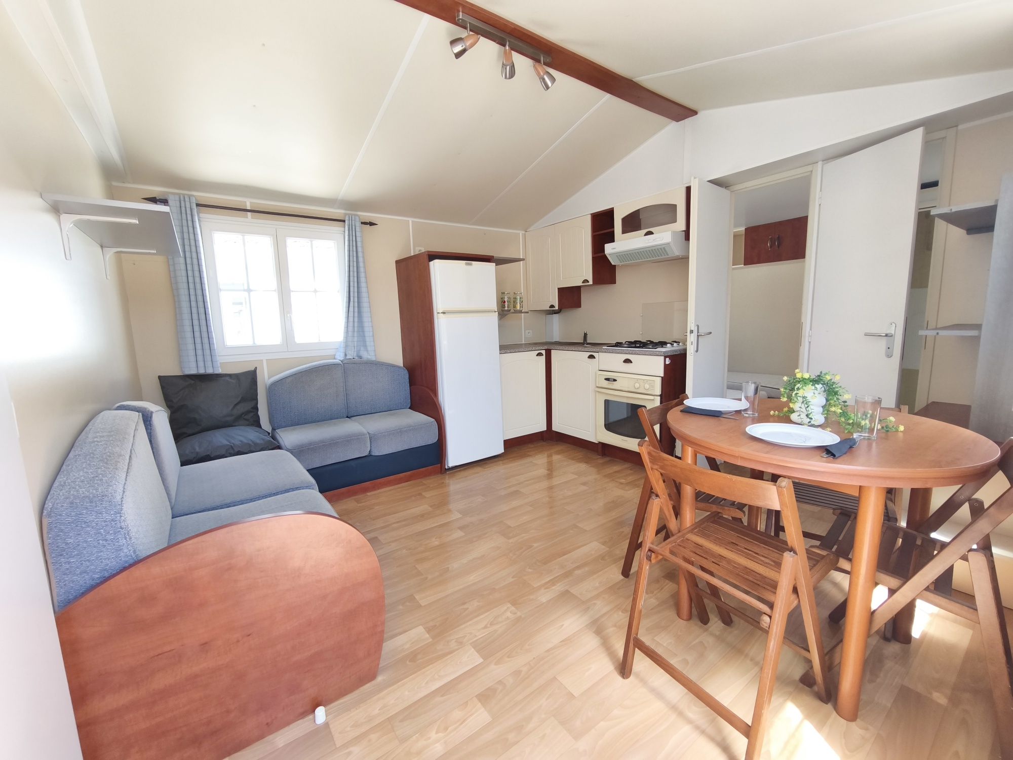 T2- 8,5*4Casa Móvel/Mobile Home/Bungalow/Casa Madeira
