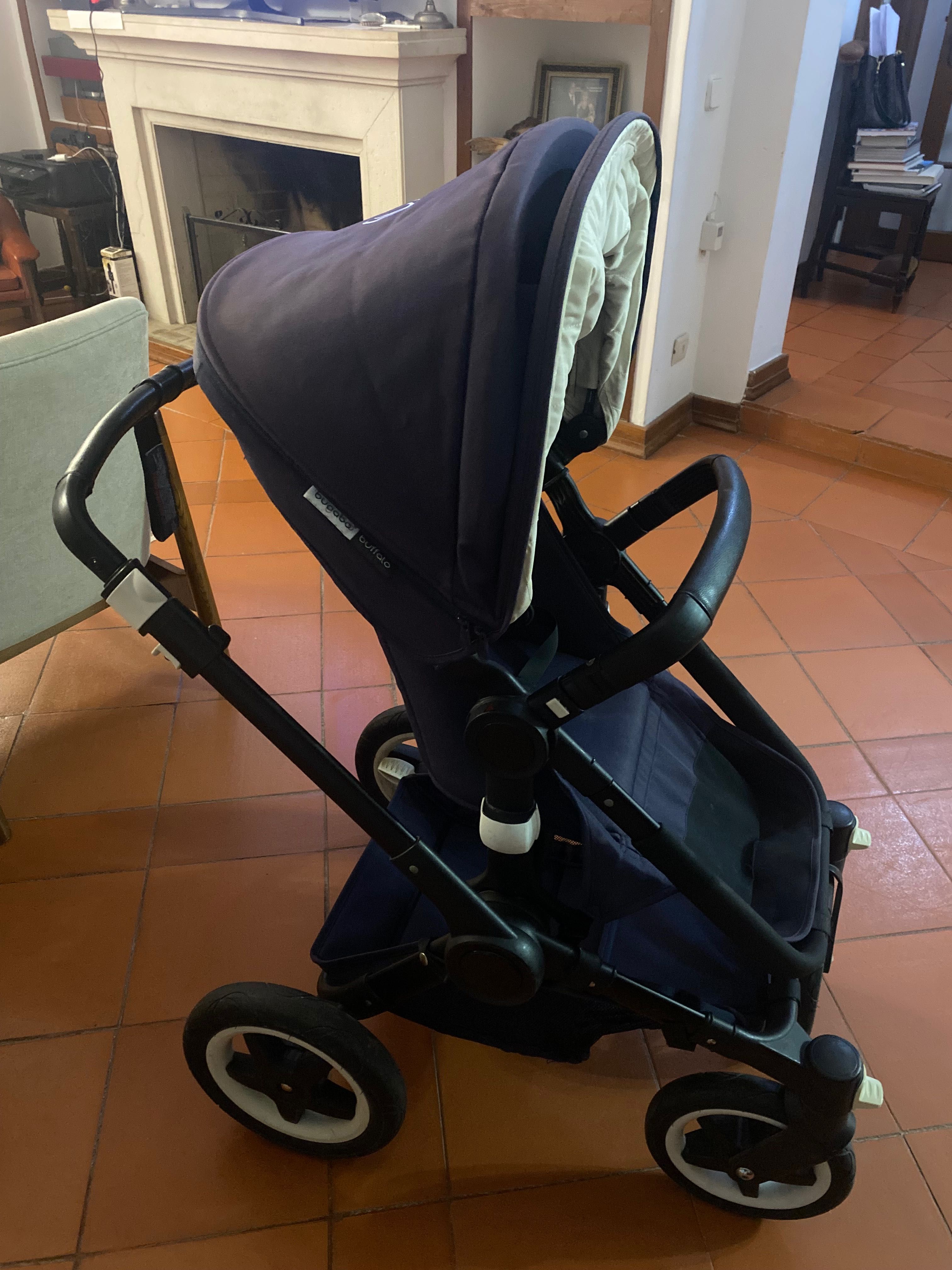 Carro Bebé Bugaboo + Ovo Cybex e Base Isofix