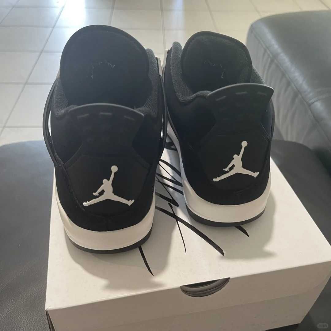 Jordan4Air4RetroWhite ThunderUnisexTrampki R.37.5