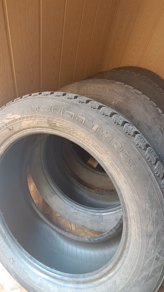 Зімова резина 235/55 r19
