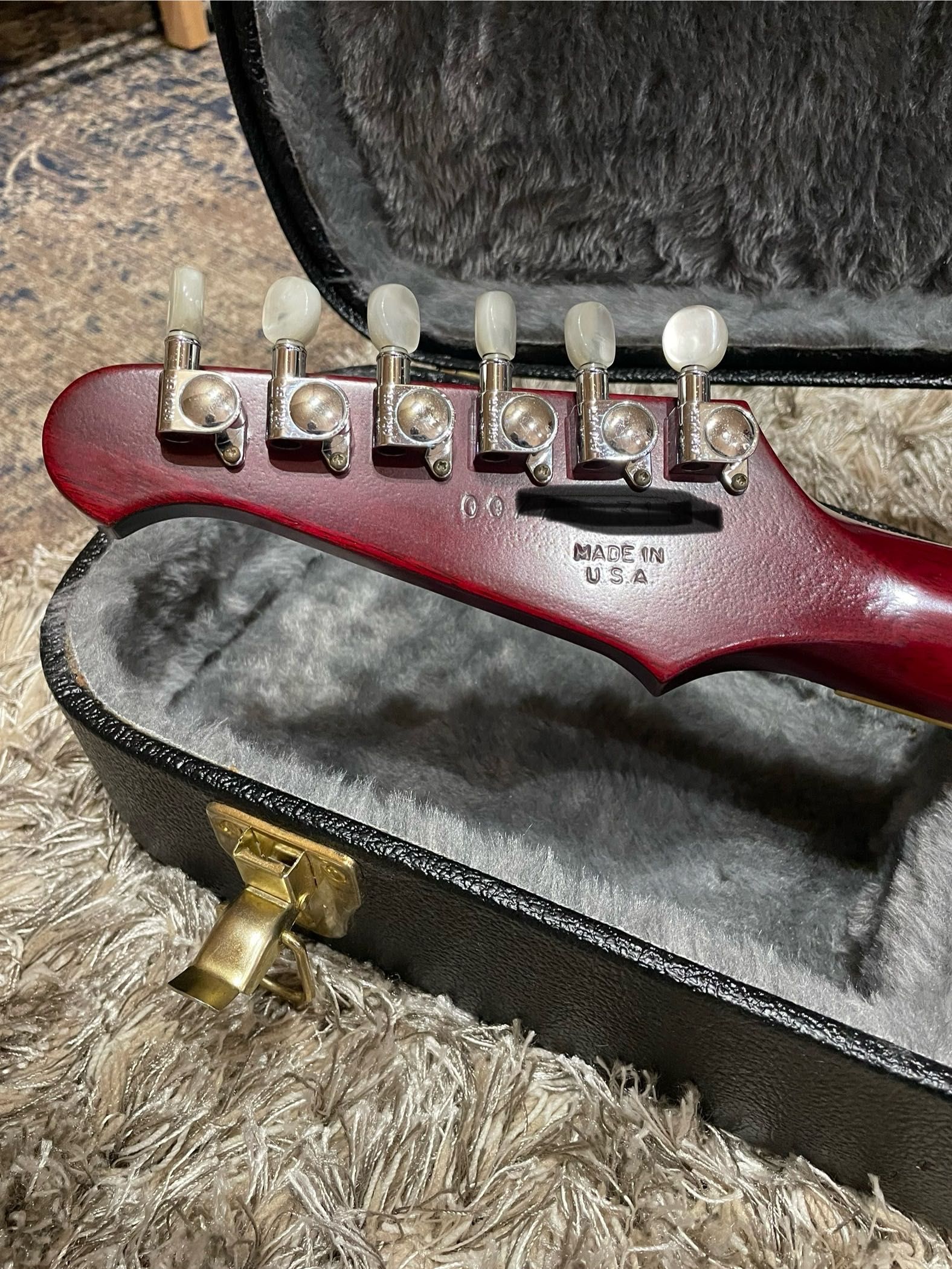 Gibson Vegas ES gitara semihollow body