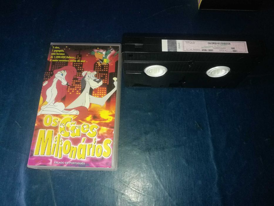 OS CÃES MILIONÁRIOS  VHS (áudio em Português)