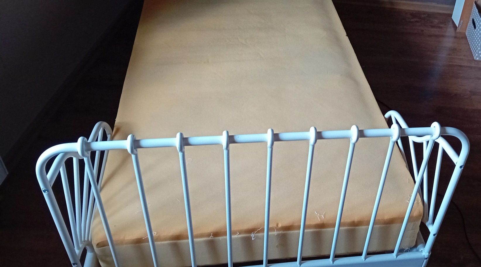 Metalowe łóżko Ikea materac gratis
