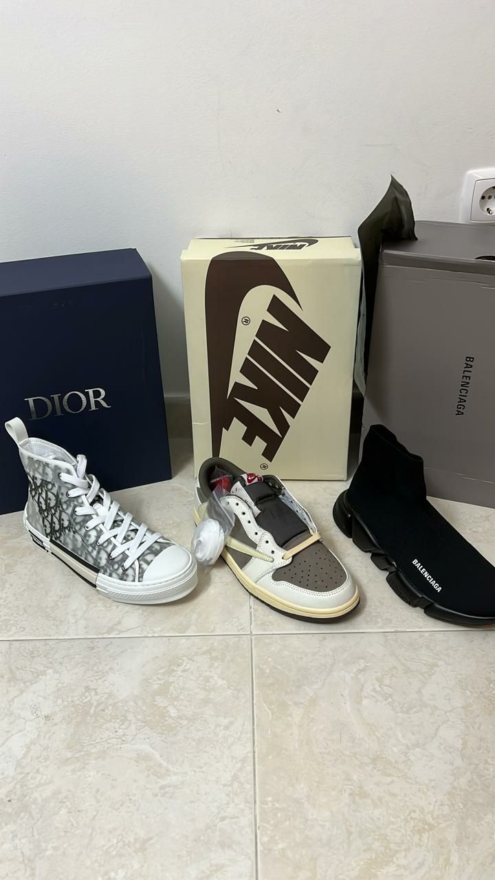 Vendo travis x nike reverse mocha.Dior b23 high top.