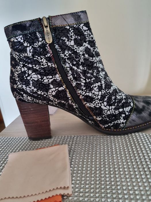 Eleganckie kazaczki Laura Vita