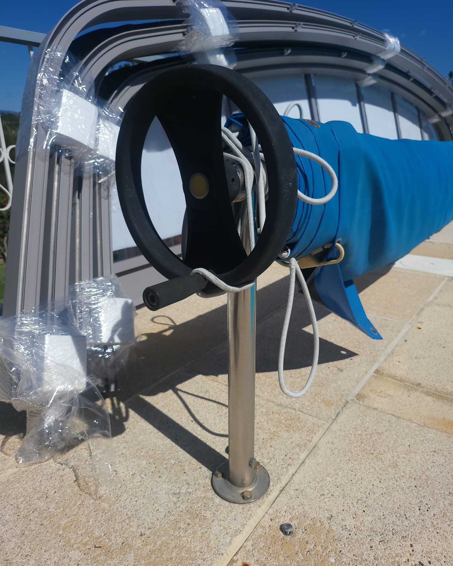 Tela para piscina com enrolador