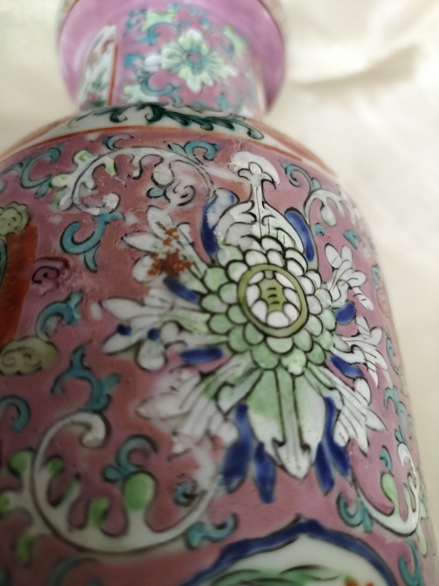 Chiński wazon famille rose