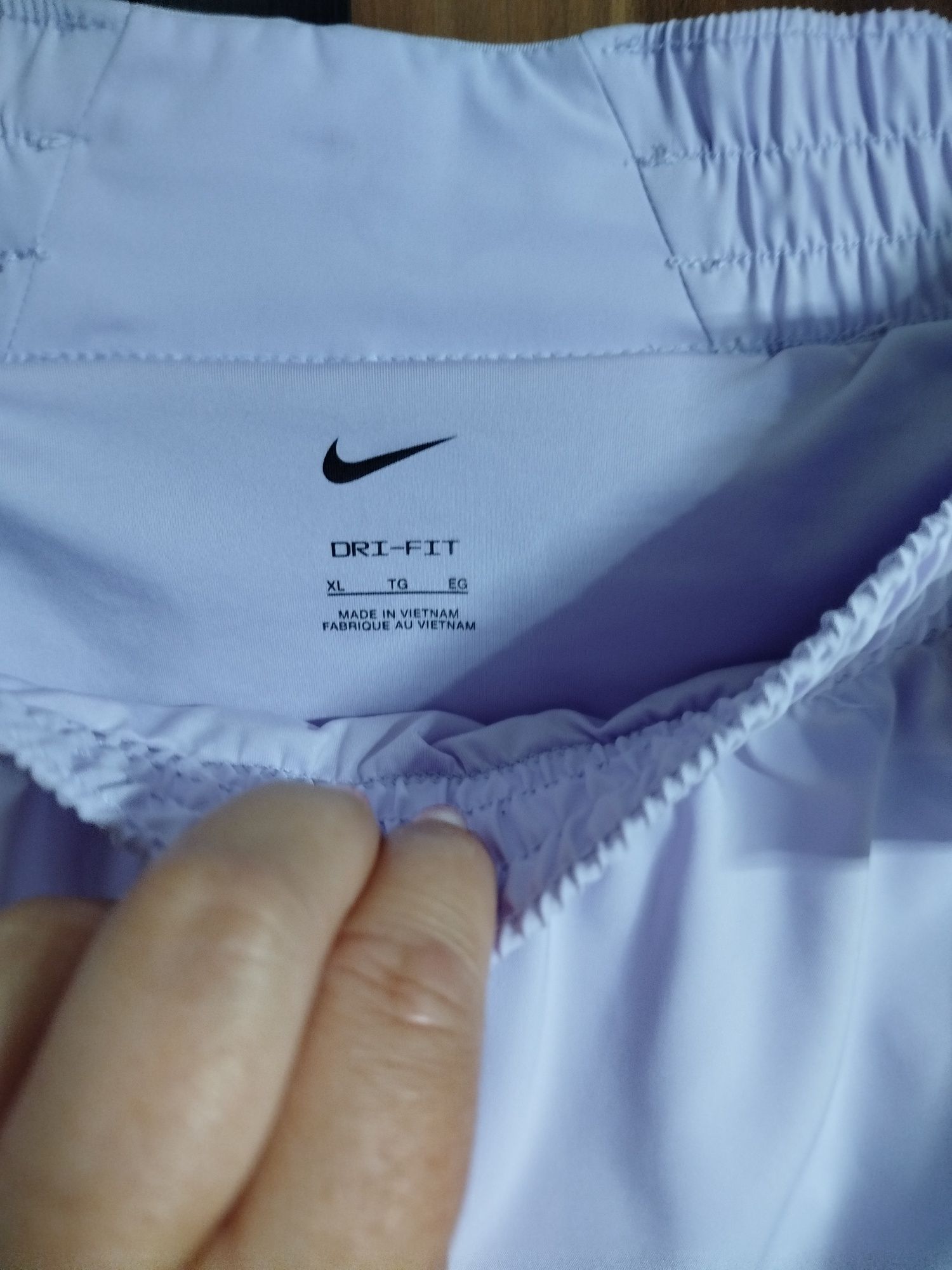 Spodenki krótkie damskie Nike Dri Fit rozmiar XL Nowe