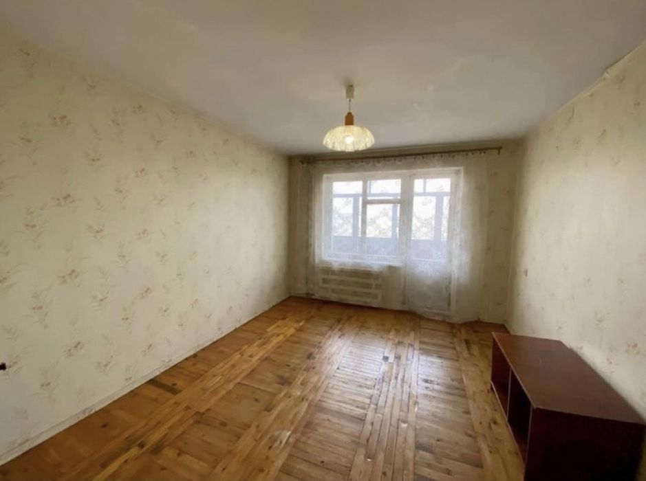 Продам 3х комнатную квартиру, 9 мкрн. Сертификат. А