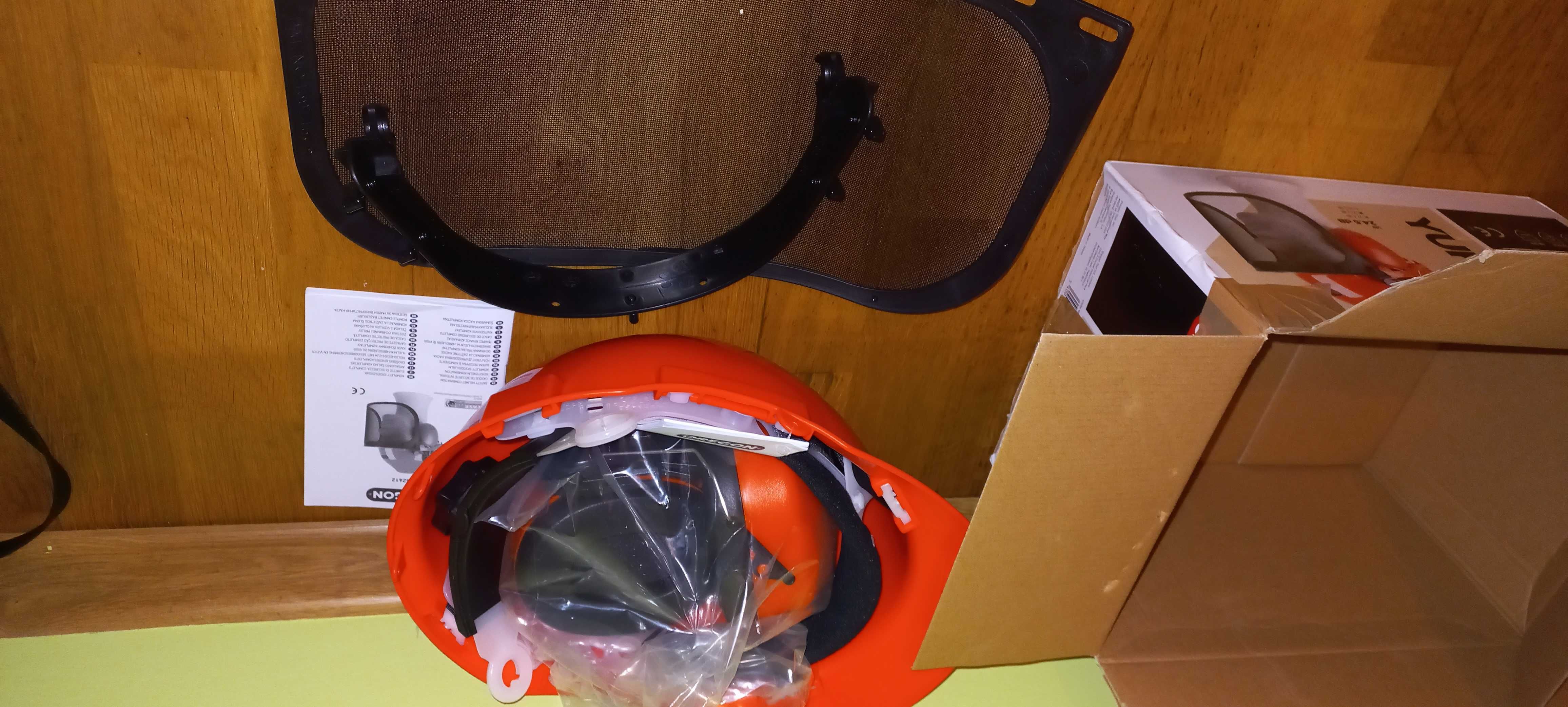 Kask ochronny OREGON YUKON, Kask do cięcia drzewa OREGON -nowy